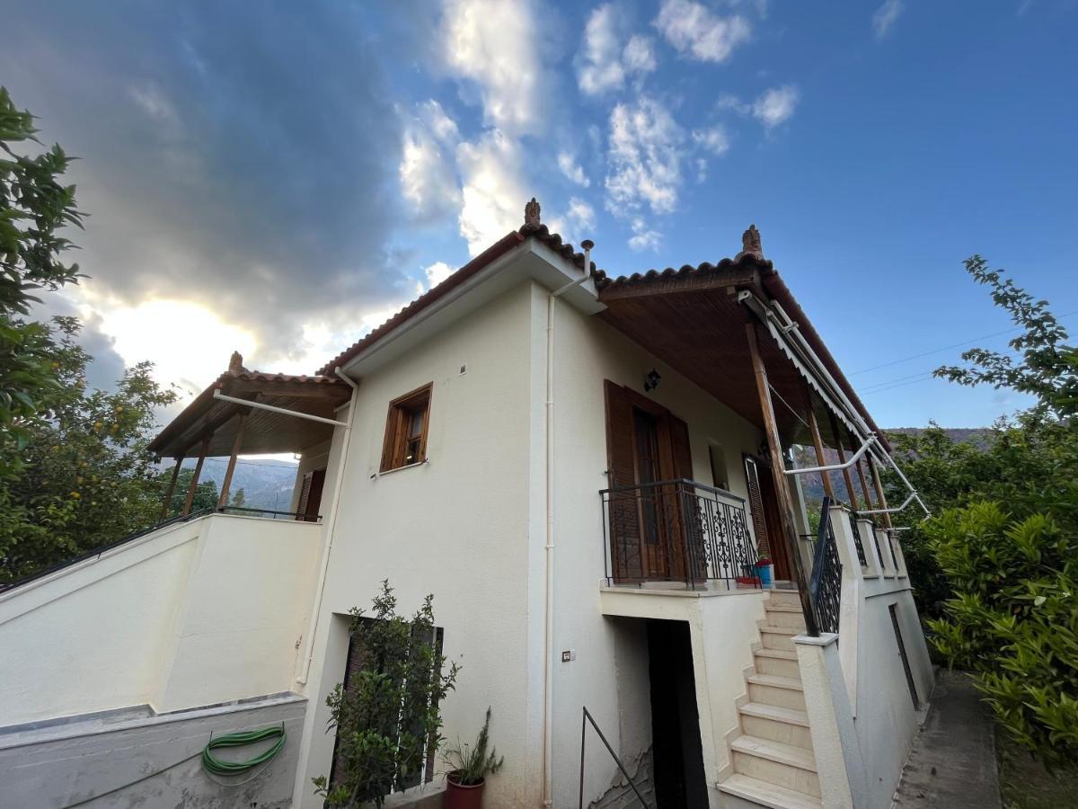 Lemon Tree House Villa Leonídion Buitenkant foto